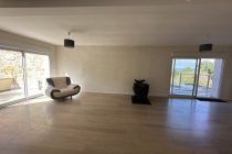 Thumbnail for the listing's main image