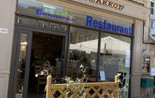 Small Restaurant / Tea Rooms with Large Appartment to Renovate in Beautiful Village by Lake in Brittany