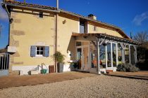 Thumbnail for the listing's main image