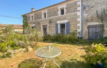 Large, detached stone house with outbuildings - 79190 Sauze-Vaussais - Ref 5217