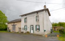 Beautiful Cottage near Chabanais with large garden and barn