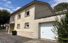 Town House in a Quiet Street R7088