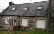 House for refurbishment 10 hectares with barn and up to 3 derelict to rebuild to re-make hamlet. Nearest property 300 metres.