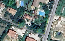 Vacation House in Luberon on 1.200 m2 tree planted garden (buildable plot)