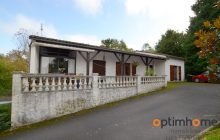 Sous-sol with 3 bedrooms, large garden and big garage space in Alloue, Charente