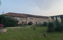 Charming property composed of 2 dwellings on more than 1.4ha in Charente Limousine (16270)