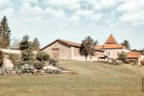 Thumbnail for the listing's main image