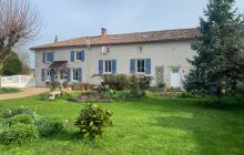 Super spacious stone house with outbuildings - 79110 Chef-Boutonne Ref 573