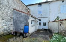 Super town house with barn and garden Ref 5130 - Sauzé-Vaussais Deux Sèvres