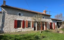 Country House with Outbuildings 5 Minutes from Civray R7227