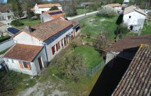 Country House with Outbuildings 5 Minutes from Civray R7569