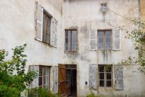 Thumbnail for the listing's main image