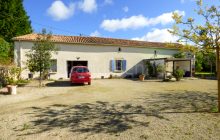 Charming Village House with Barn, Garden, and Convertible Attic - Near Sauzé-Vaussais (Deux-Sèvres 79) - ref 5160