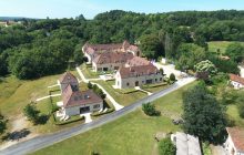 A beautiful house on a private estate just a few steps from the heart of Brantome!