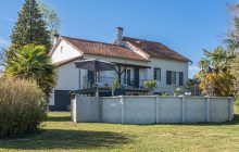 Close to Limoges in de Limousin (87) Ready-to-move-in dream home with swimming pool and tranquility