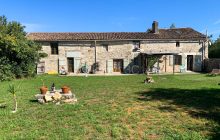 Detached renovated stone property with barn and garden - near Lezay (79120) Deux Sèvres