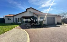 Spacious house with exceptionnal potential and various added possibilities