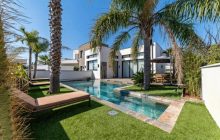 Prestigious Villa 4-Bedroom- 3 bathrooms – Pool, Terraces, -close to the beach -Montpellier