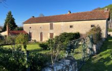 Beautiful Village House close to Nanteuil en vallée R7143