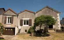Charming Single-Storey House with Basement in Civray, with Garden and Beautiful View R7424