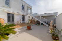 Thumbnail for the listing's main image