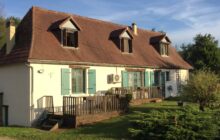 Fully renovated 3 bedroom house with pool. No neighbours, no roads, excellent views.