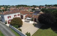 High-Quality 4 Bedroom Renovated Character House Near Aigre R7492