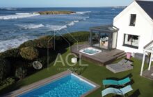 Exceptional villa facing the sea with swimming pool and spa