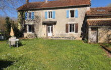 2 stone properties with outbuildings and land - ref 5267 Near Sauzé-Vaussais - 79190- Deux-Sèvres