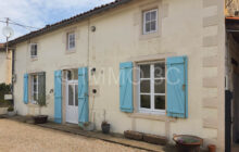 Pretty 3 bed stone property with a lovely garden