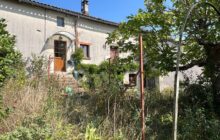 Small 2 Bedroom Town House in Champagne Mouton R7518
