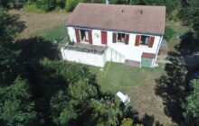 Detached Bungalow with Basement, Situated in a Beautiful Location Near the Le Clain R7535