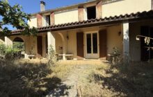 Charming old house in a peaceful setting, 9 km from Nanteuil-en-Vallée R7579
