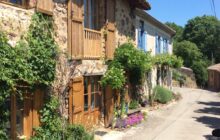 Farmhouse with attached fully renovated barn