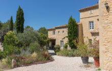 UZES- MAGNIFICENT PROVENCAL FARMHOUSE 400M2 ON 3900M2 GARDEN WITH POOL