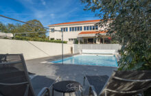 Charente (16) Architect-designed Country Home with Pool near 18-Hole Golf Course!