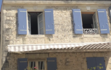 Town house with character in Saint-Jean d'Angély's historic center
